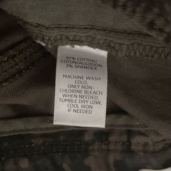 Ann Taylor Loft Marisa Fit Camo Pants with Light Stretch 👖 - Picture 7 of 9